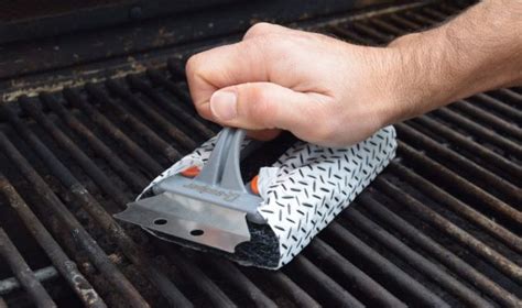 Fire magic grill grate cleaner